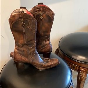 Brown boots made in Italy. Siren by Mark Nason